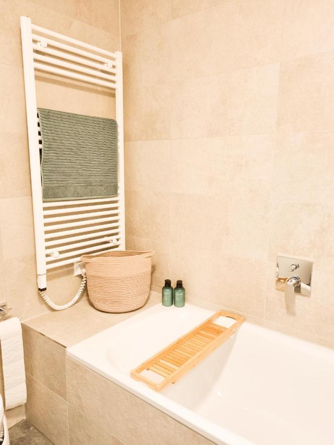 Orangehome: Waldlichtung - Zentral Zwischen Therme Und Stadtmitte 巴特艾布灵 外观 照片
